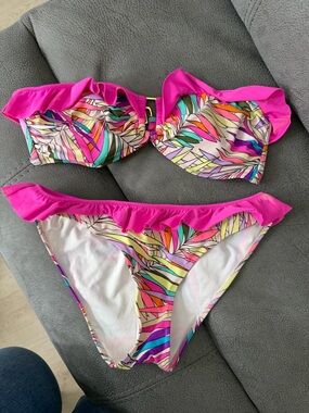 Victoria's Secret Hot Pink Trim Tropical Bikini